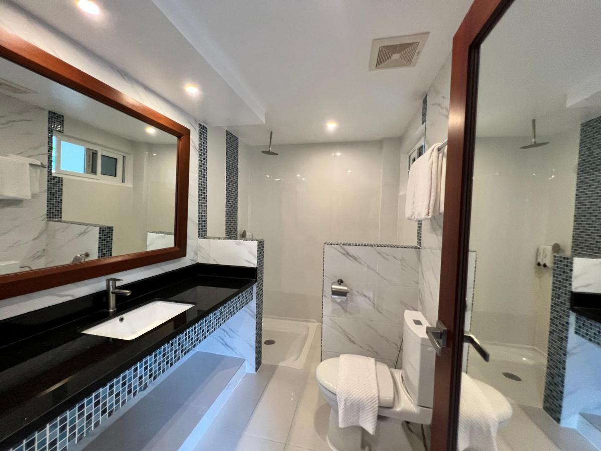 Aira Boracay Hotel Balabag  Buitenkant foto